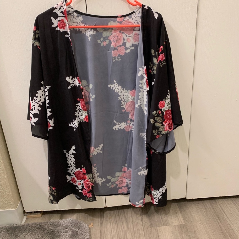 Women’s open front kimono - Picture 2 of 3